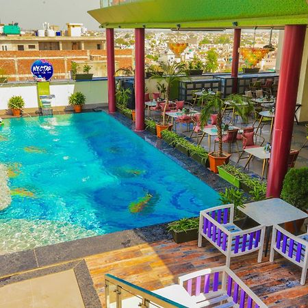 Hk Clarks Inn, Амритсар Екстериор снимка