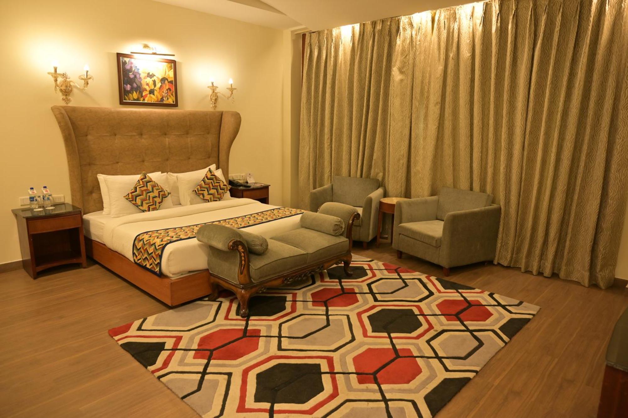 Hk Clarks Inn, Амритсар Екстериор снимка