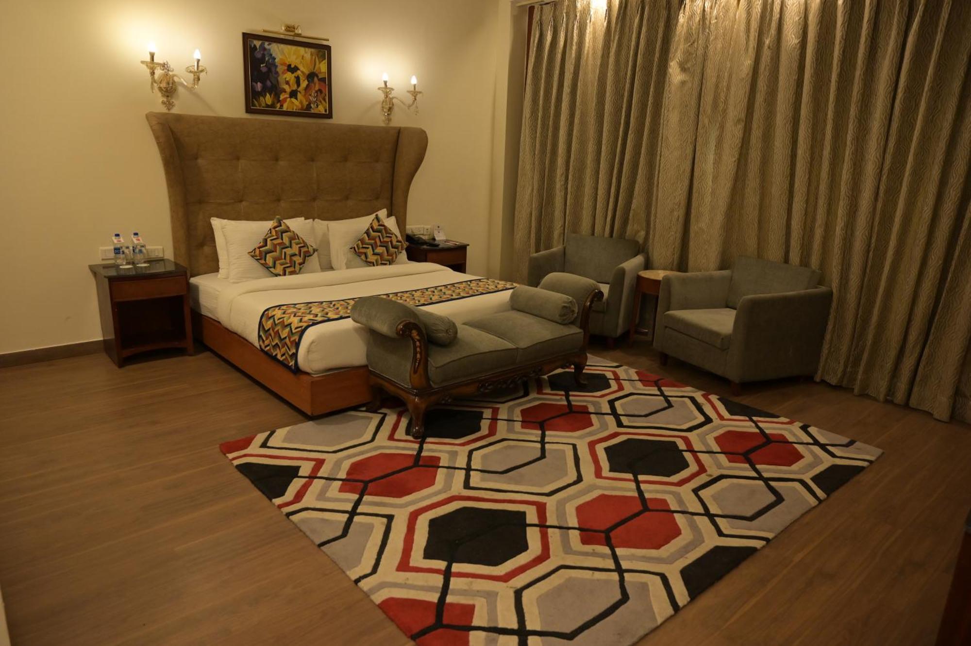 Hk Clarks Inn, Амритсар Екстериор снимка